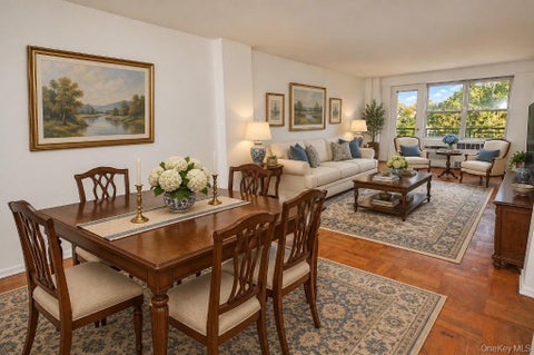 Photo of 281 Garth Road #A6H, Scarsdale, NY 10583 (MLS # 1063758)