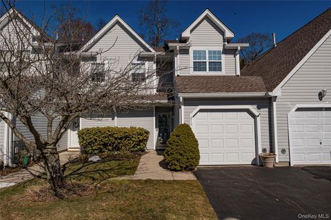 Condo For Sale - 210 Erik Drive<br/> East Setauket, NY 11733
