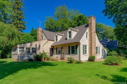 16 Ascot Ridge Road Great Neck NY 11021