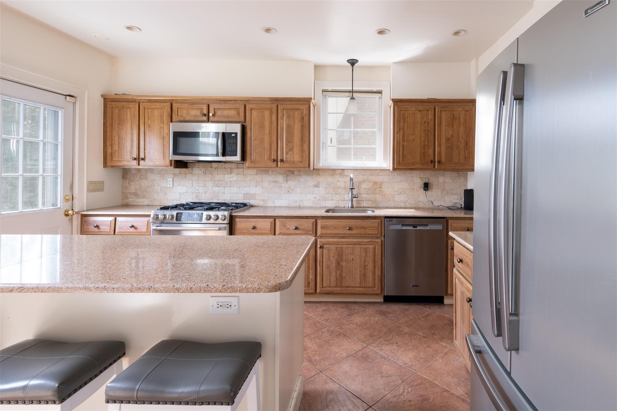 1065 Washington Avenue, Pelham, New York image 13