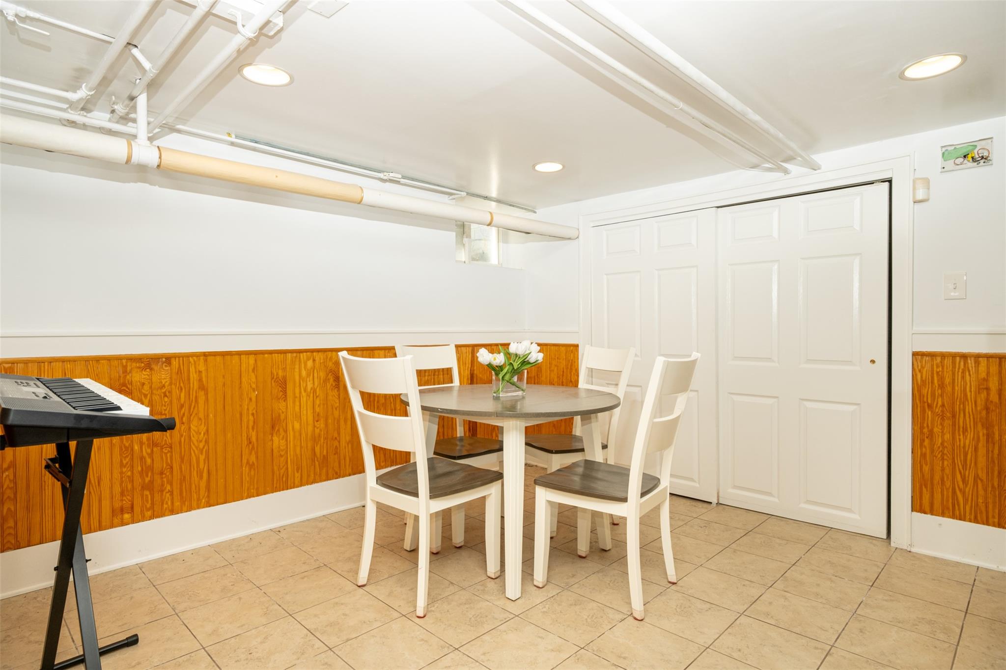 1065 Washington Avenue, Pelham, New York image 24