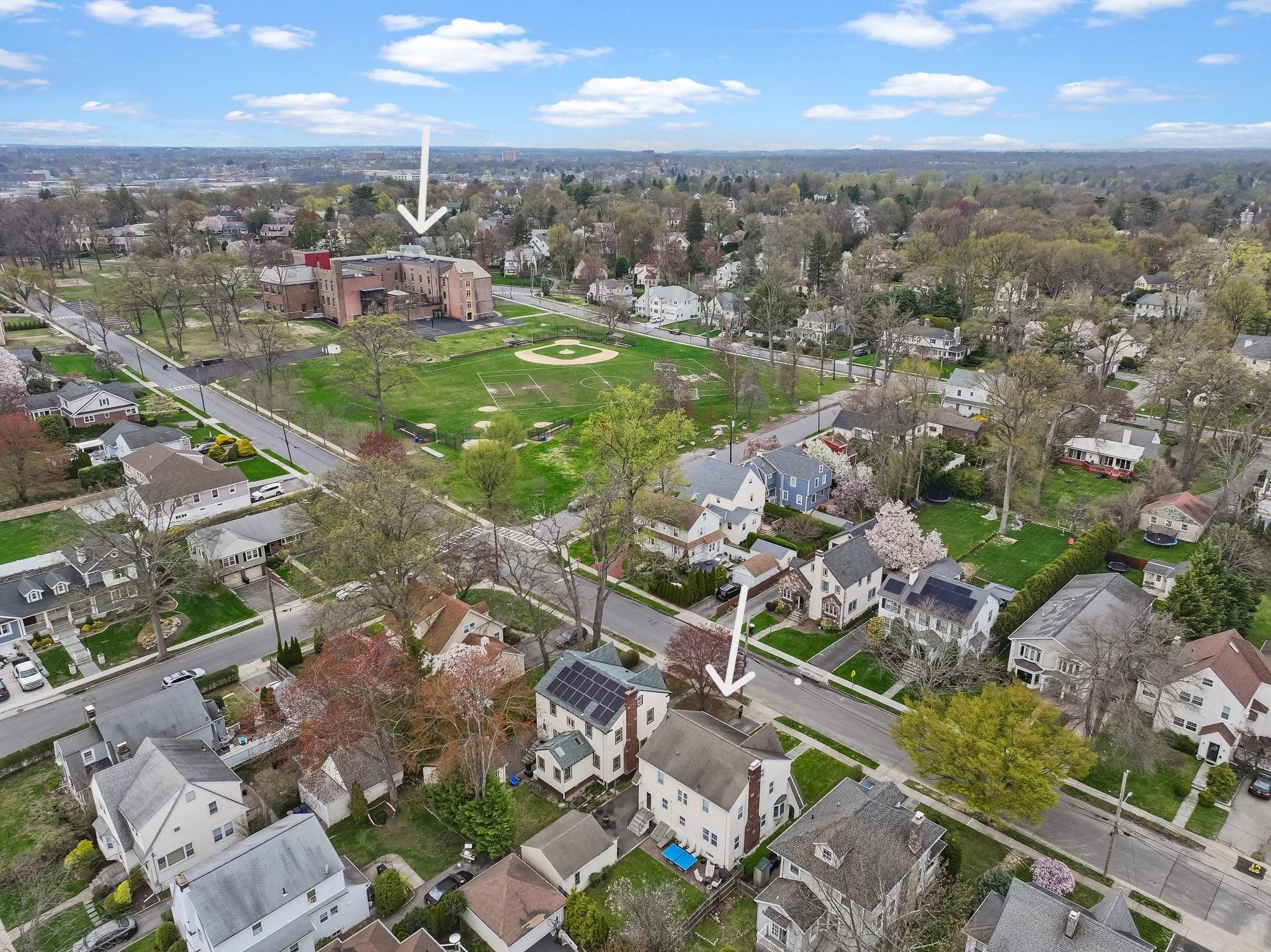 1065 Washington Avenue, Pelham, New York image 37