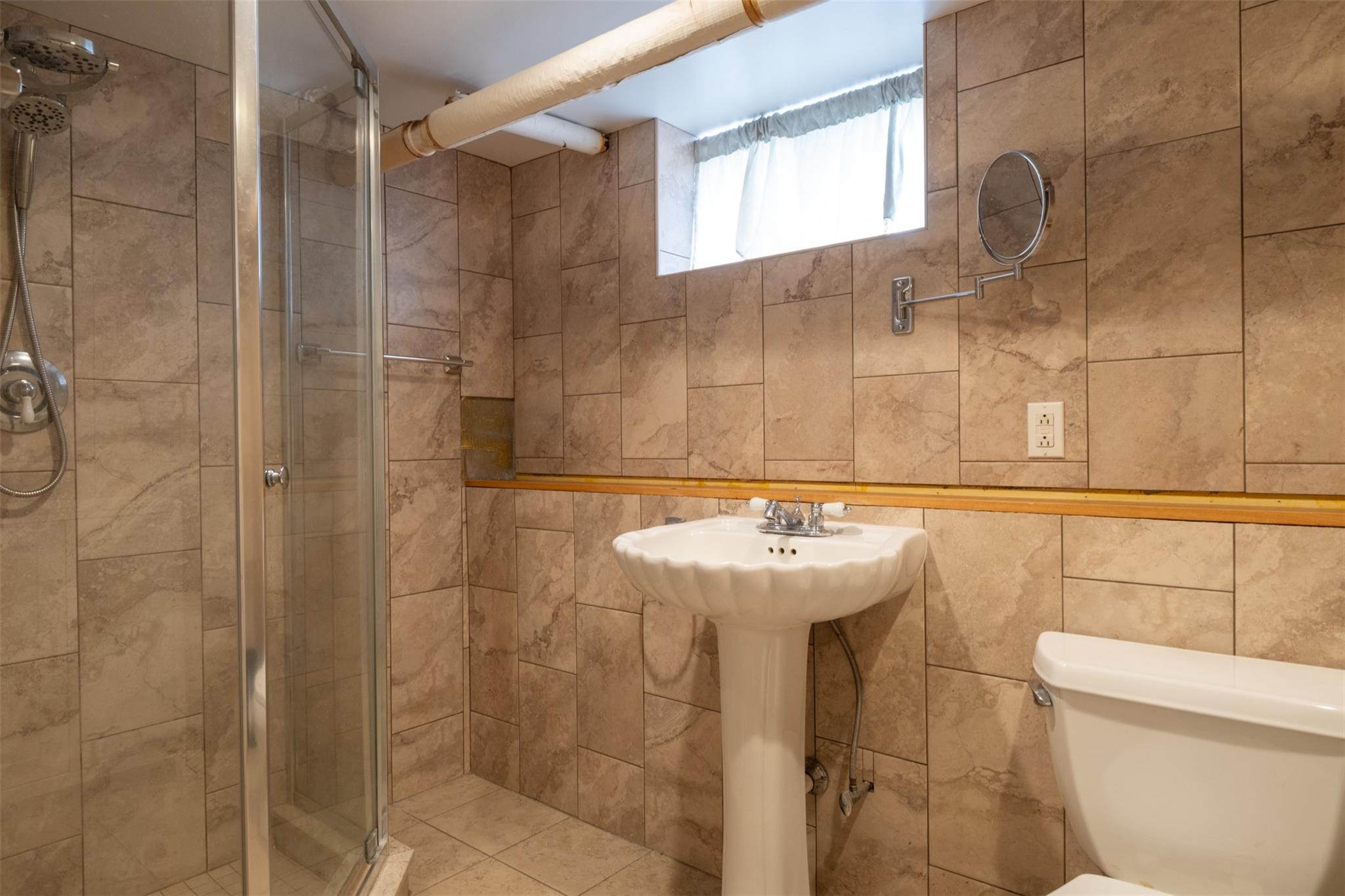 1065 Washington Avenue, Pelham, New York image 27