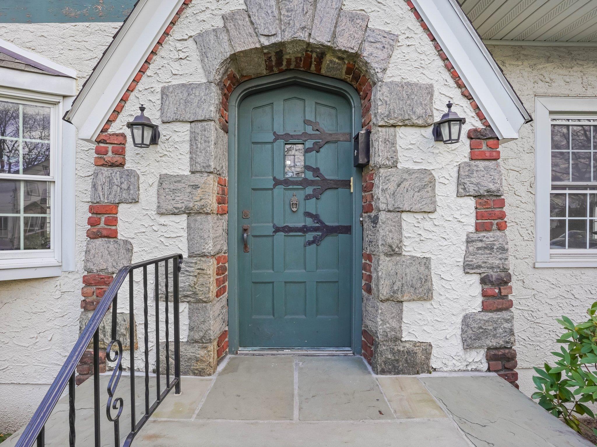 1065 Washington Avenue, Pelham, New York image 3