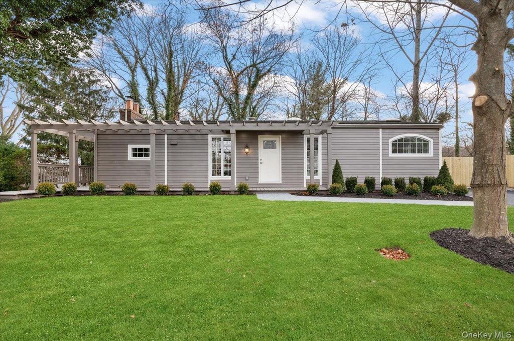 Photo of 27 Valley Avenue, Locust Valley, NY 11560 (MLS # 943126)