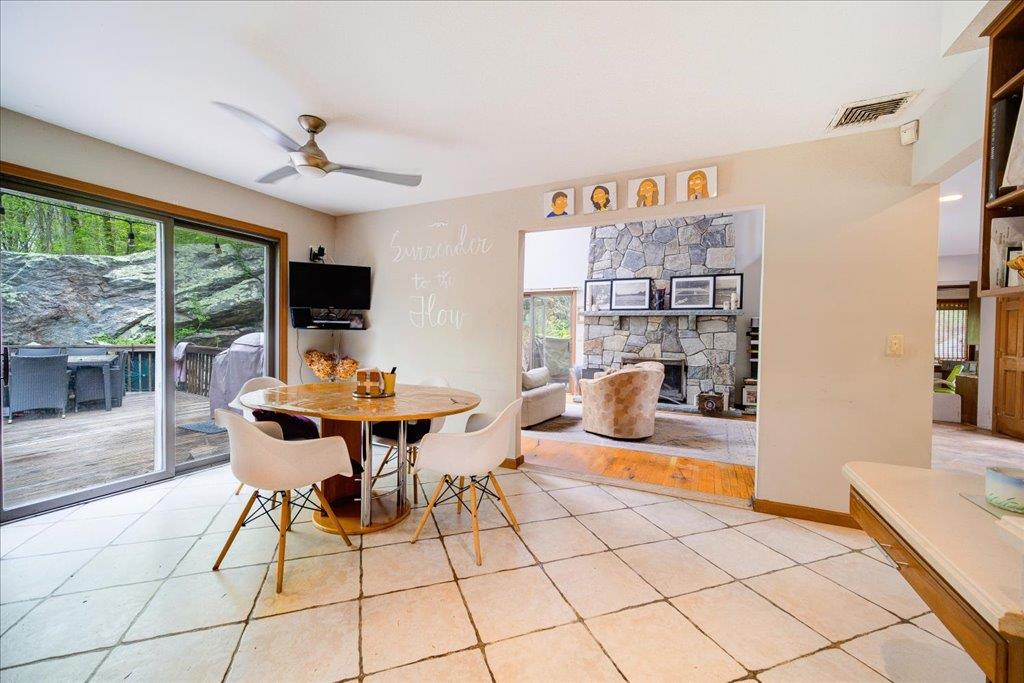 212 Elmwood Road, South Salem, New York image 10