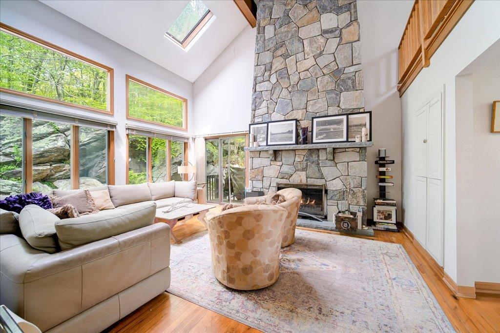 212 Elmwood Road, South Salem, New York image 3