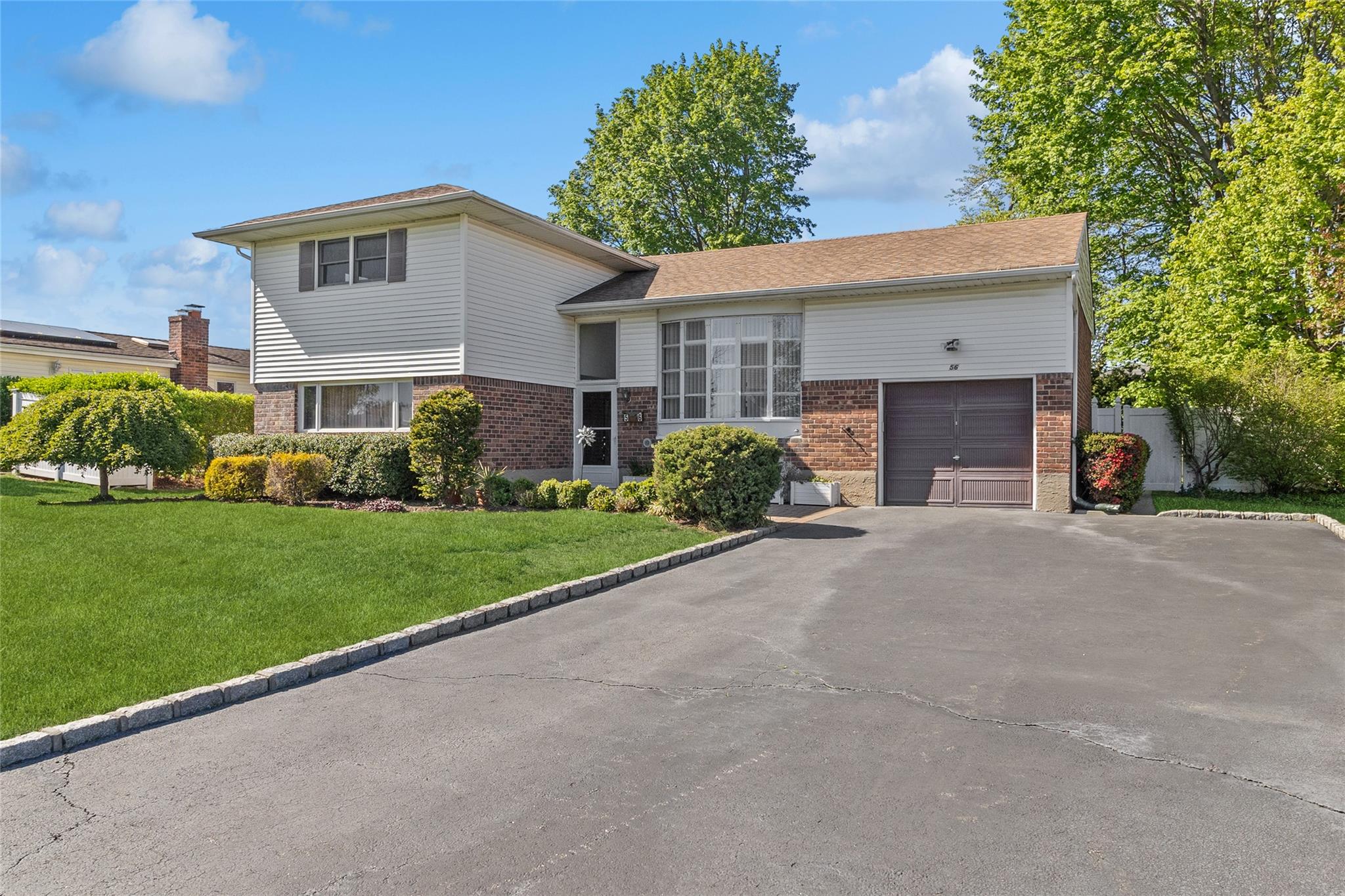 Property for Sale at Hayrick Lane, Commack, Hamptons, NY - Bedrooms: 4 
Bathrooms: 2  - $699,990