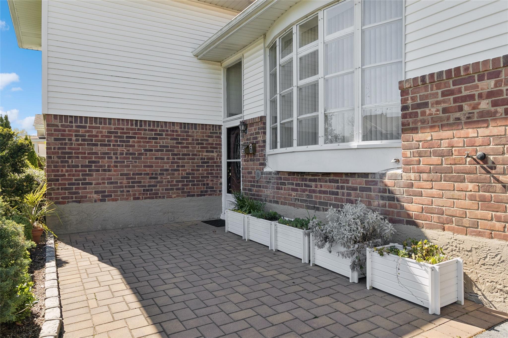 56 Hayrick Lane, Commack, New York image 5