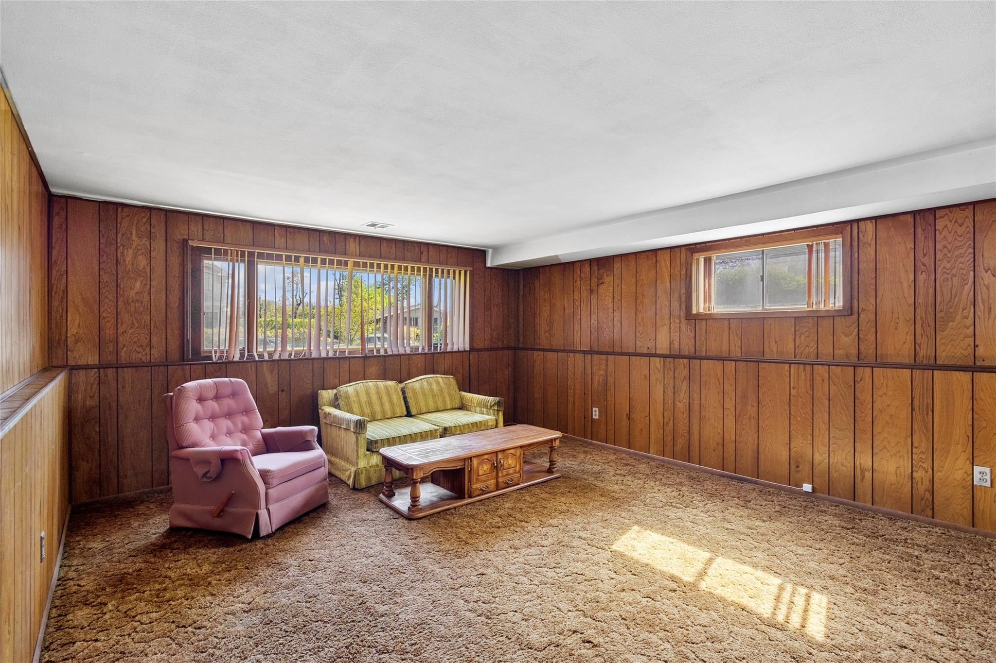 56 Hayrick Lane, Commack, New York image 25