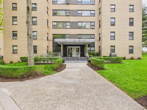 Homes For Sale - 2 Fordham Hill Oval Unit Oval #9G<br/> Bronx, NY 10468