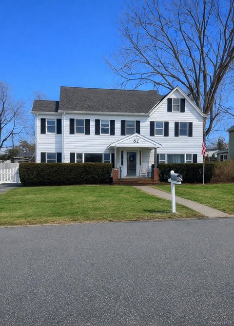 82 Vernon Avenue East Norwich NY 11732