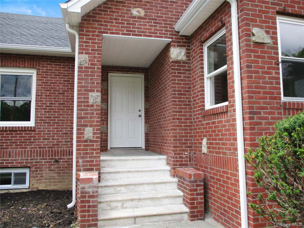 Photo of 554 Mill Road, Coram, NY 11727 (MLS # 1038012)