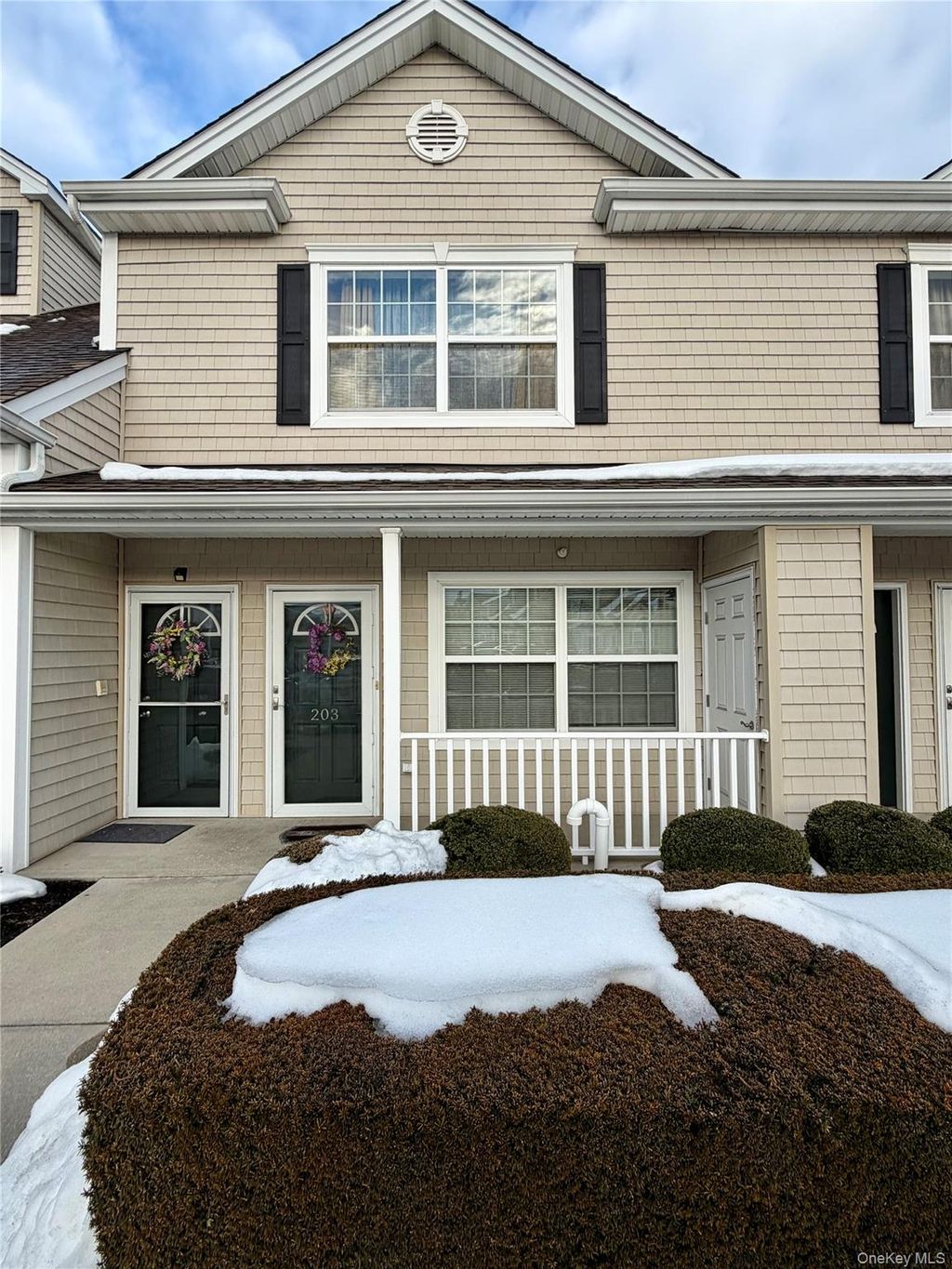 Photo of 203 Willow Lane, Valley Stream, NY 11580 (MLS # 960893)