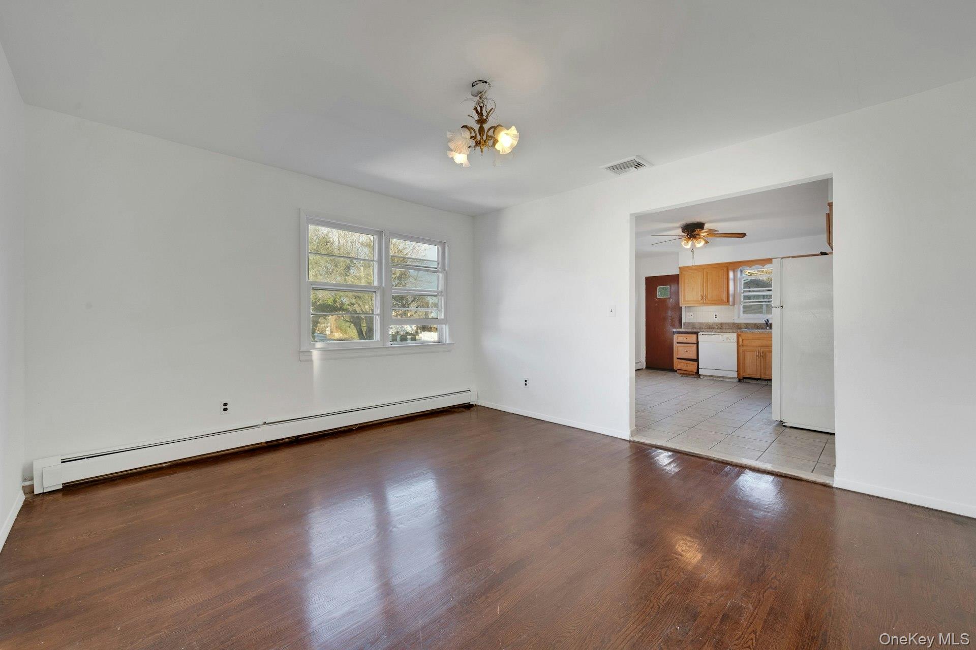 Yonkers, New York 10710, United States, 5 Bedrooms Bedrooms, ,4 BathroomsBathrooms,Residential,Active,249866