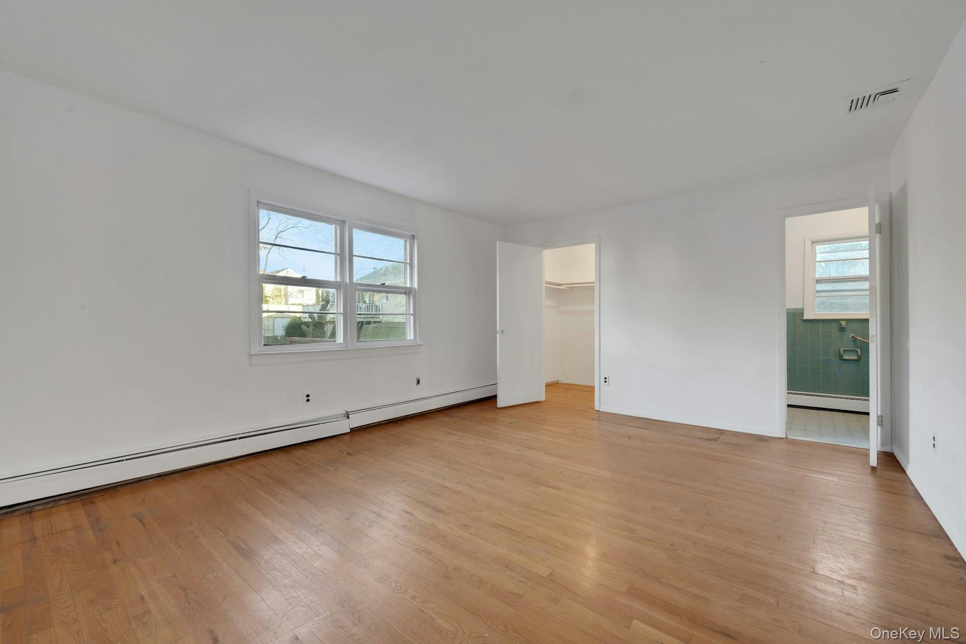 Yonkers, New York 10710, United States, 5 Bedrooms Bedrooms, ,4 BathroomsBathrooms,Residential,Active,249866