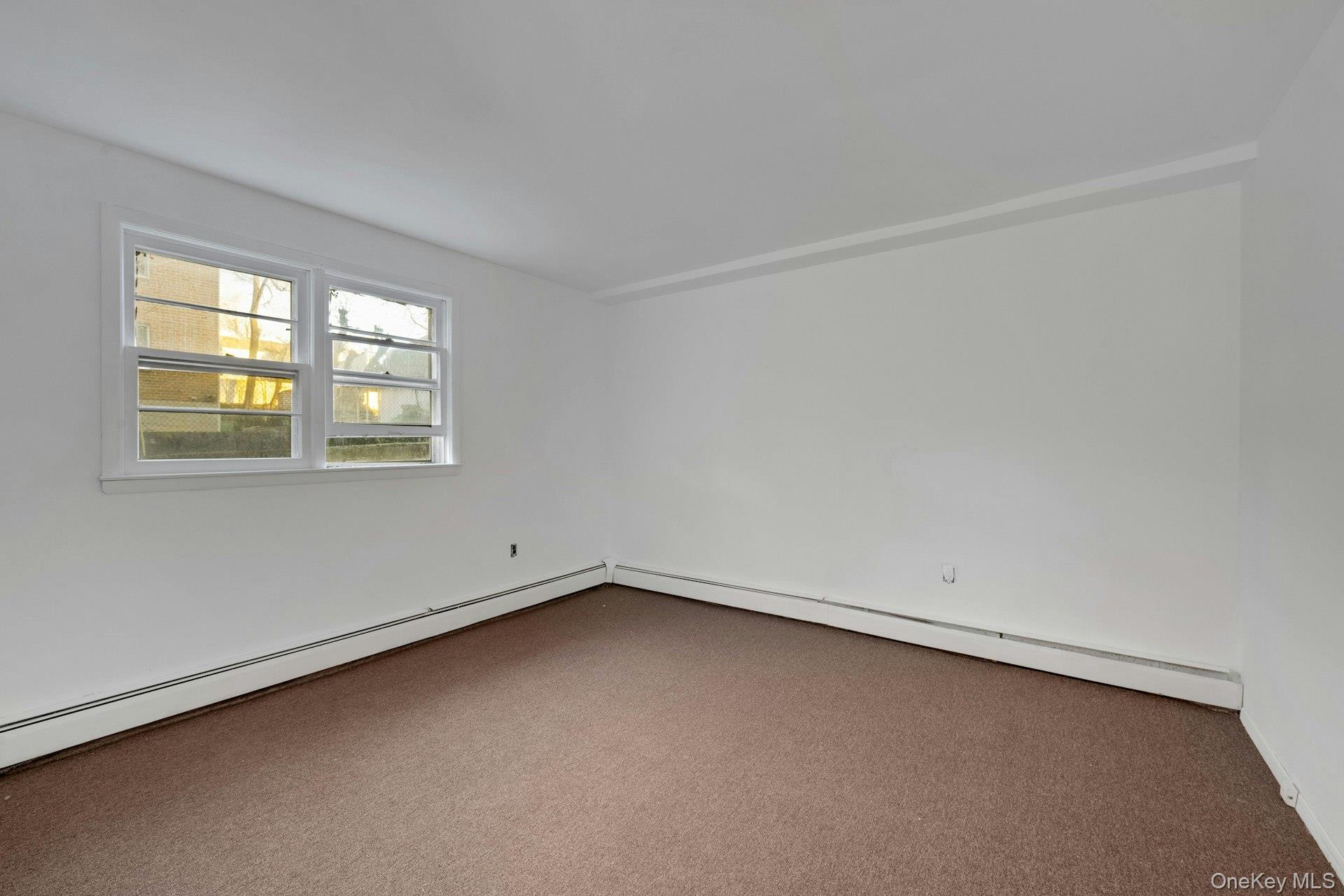 Yonkers, New York 10710, United States, 5 Bedrooms Bedrooms, ,4 BathroomsBathrooms,Residential,Active,249866