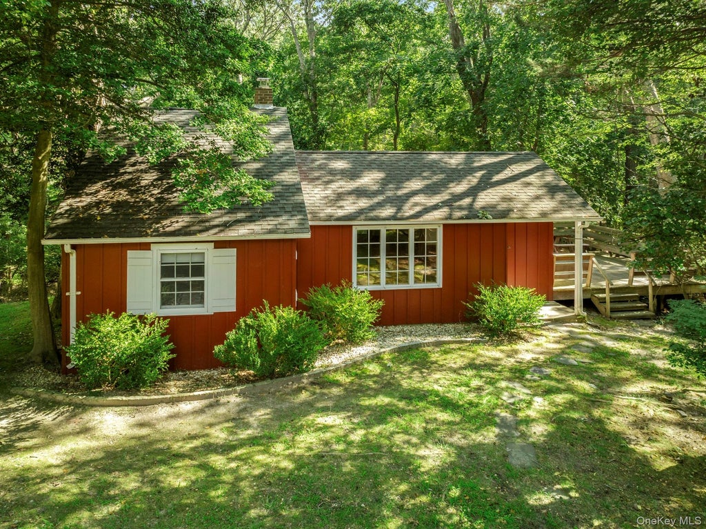 Photo of 5730 Nassau Point Road, Cutchogue, NY 11935 (MLS # 1050224)