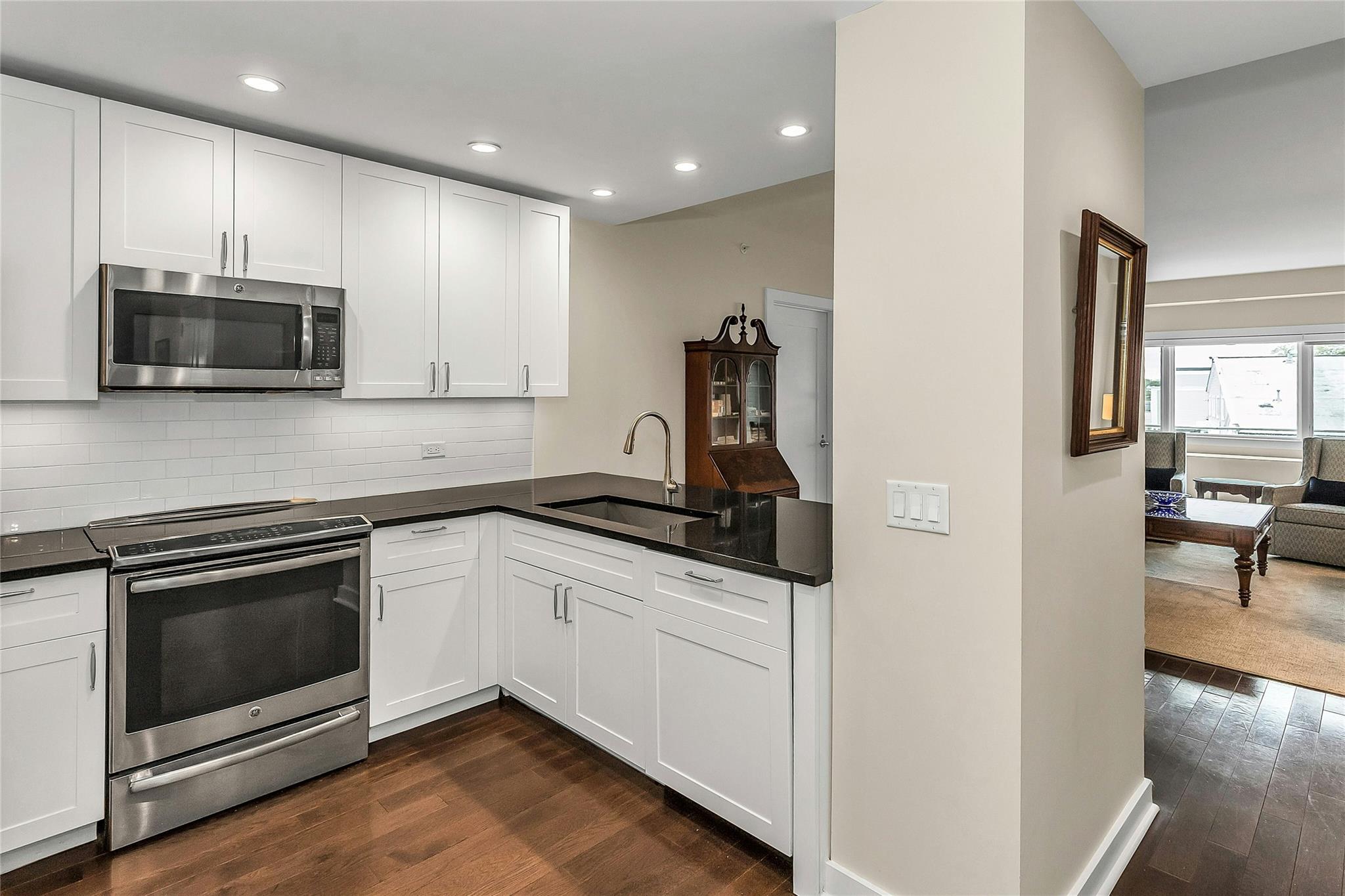433 Main Street #203, Port Washington, New York image 10
