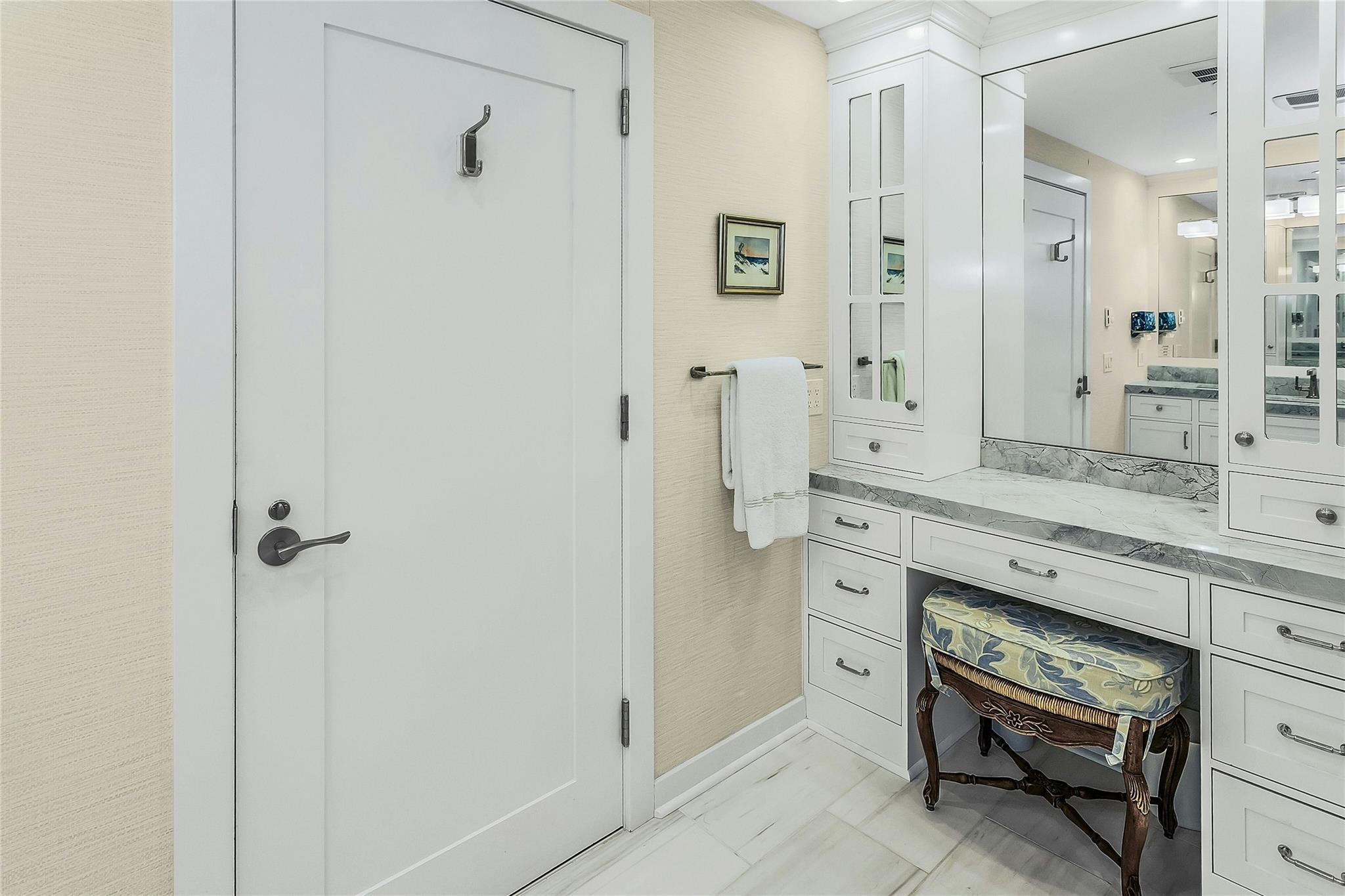 433 Main Street #203, Port Washington, New York image 17