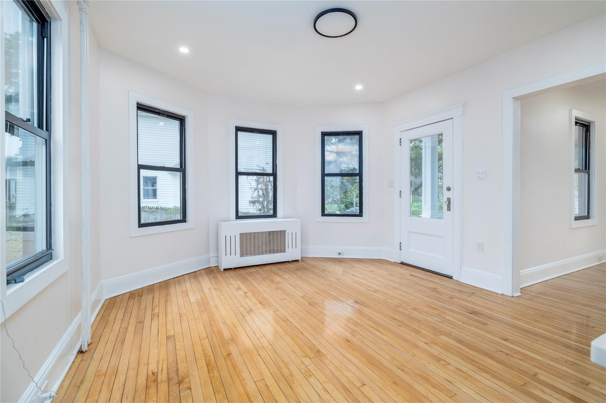 85 Webster Avenue, Port Washington, New York image 7