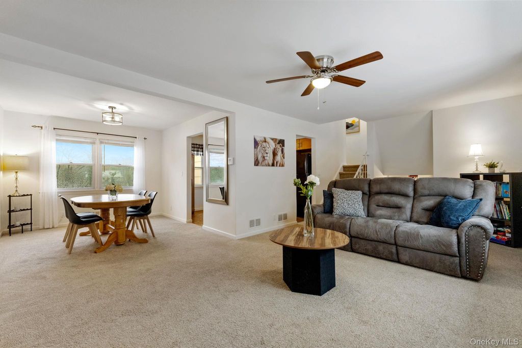 Photo of 219 Old Mamaroneck Road, White Plains, NY 10605 (MLS # 963285)