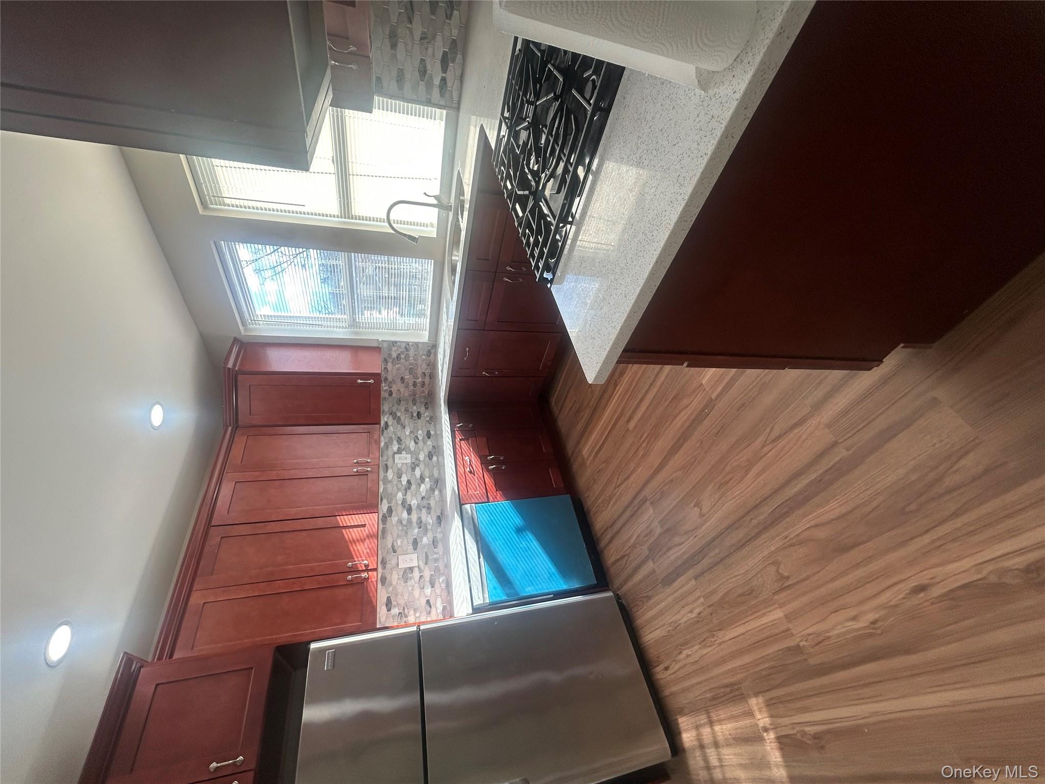 33 Horatio Street 2 L