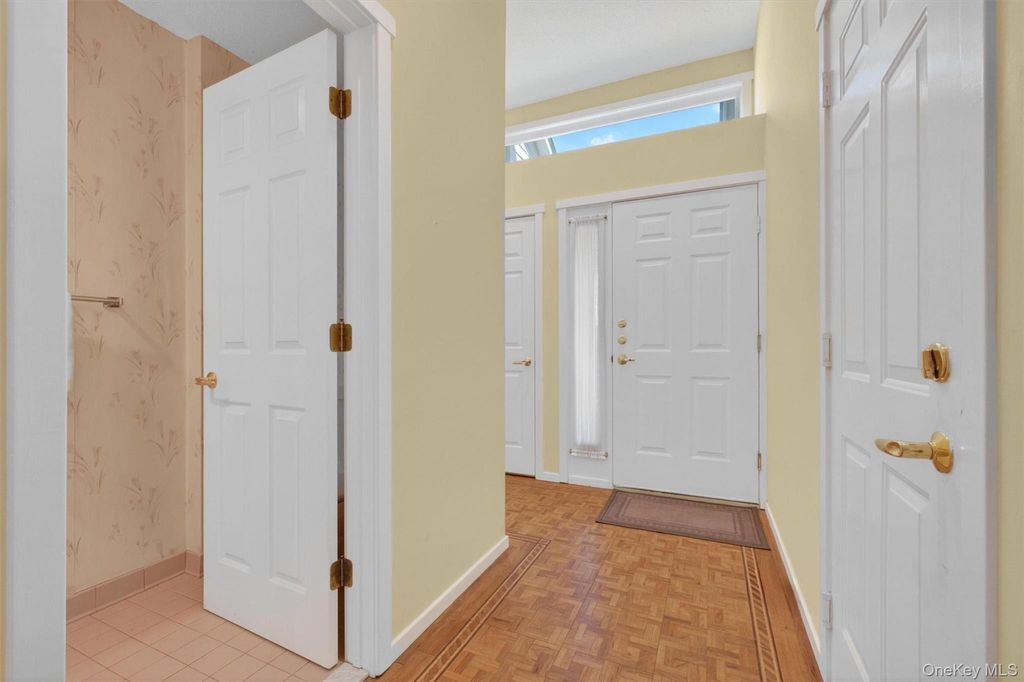 Photo of 670 Heritage Hills #B, Somers, NY 10589 (MLS # 988076)
