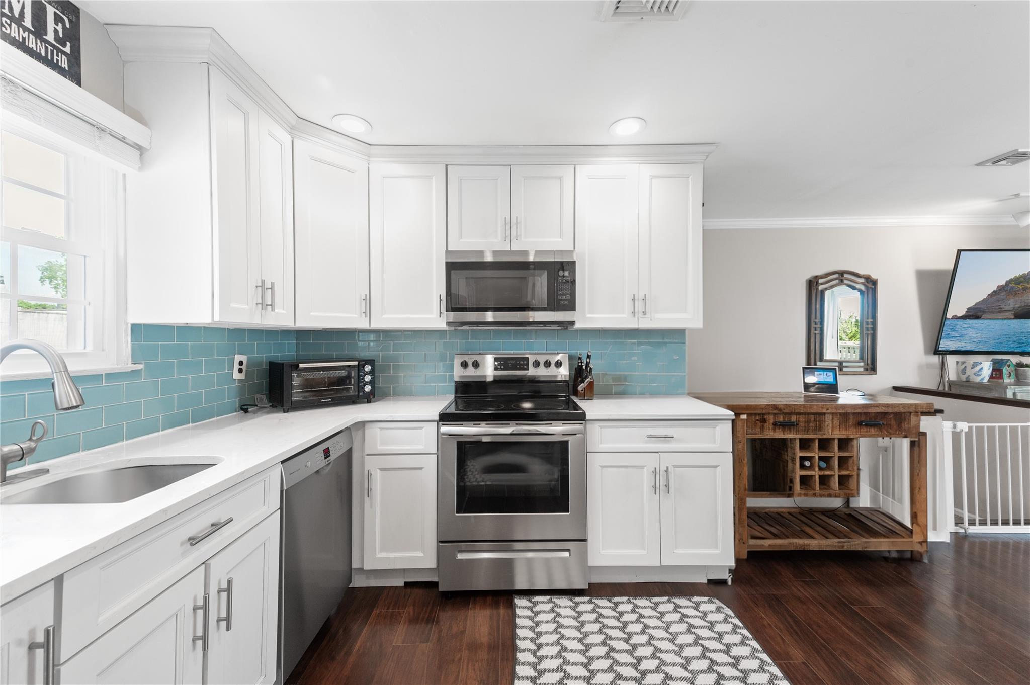 116 Westend Avenue #12, Freeport, New York image 12