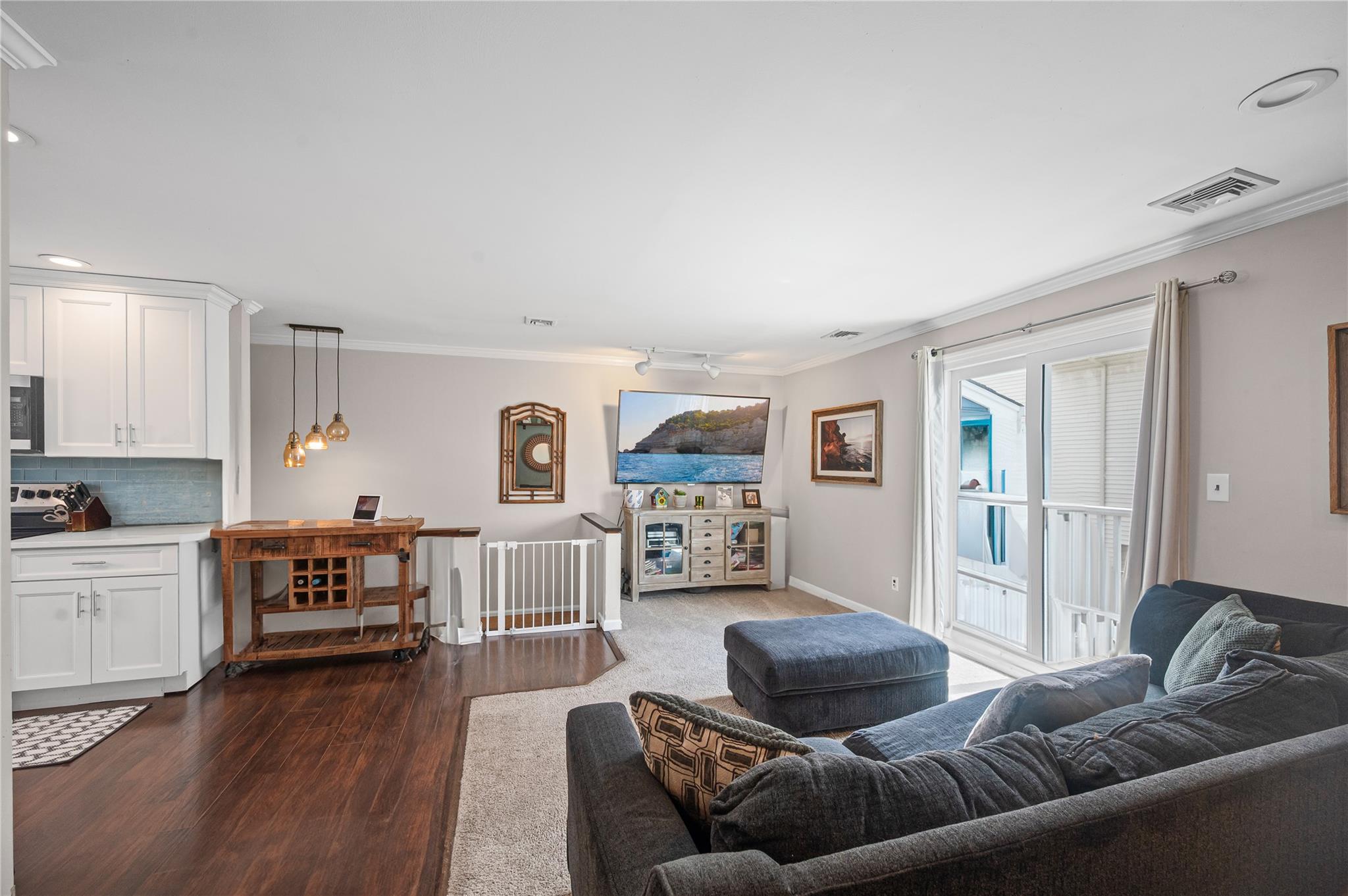 116 Westend Avenue #12, Freeport, New York image 5