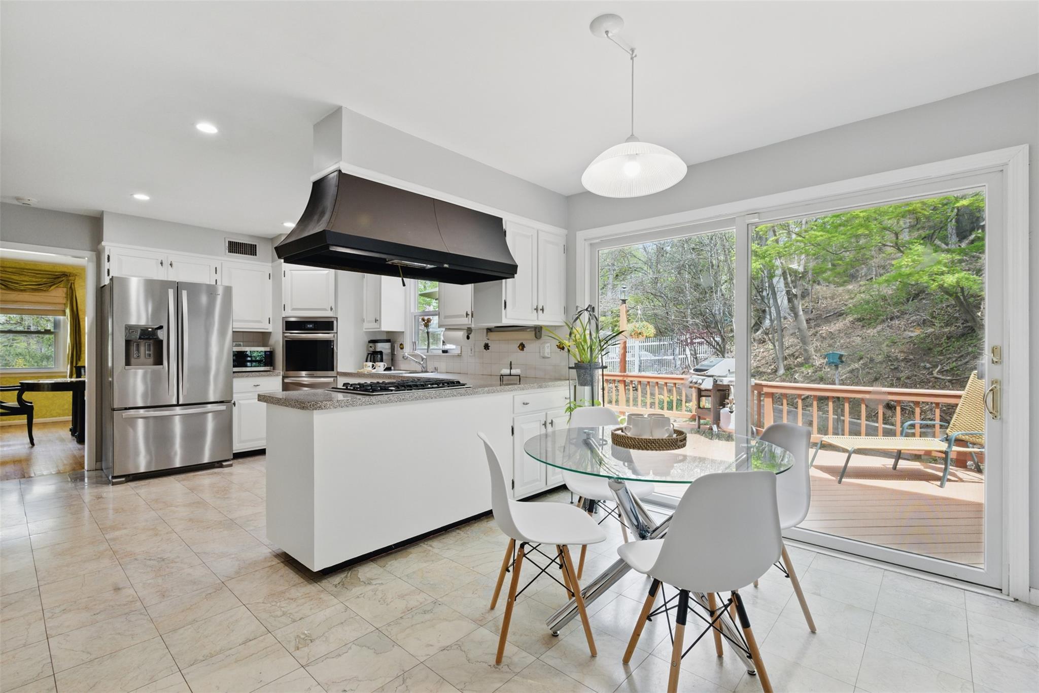 33 Mulligan Lane, Irvington, New York image 12