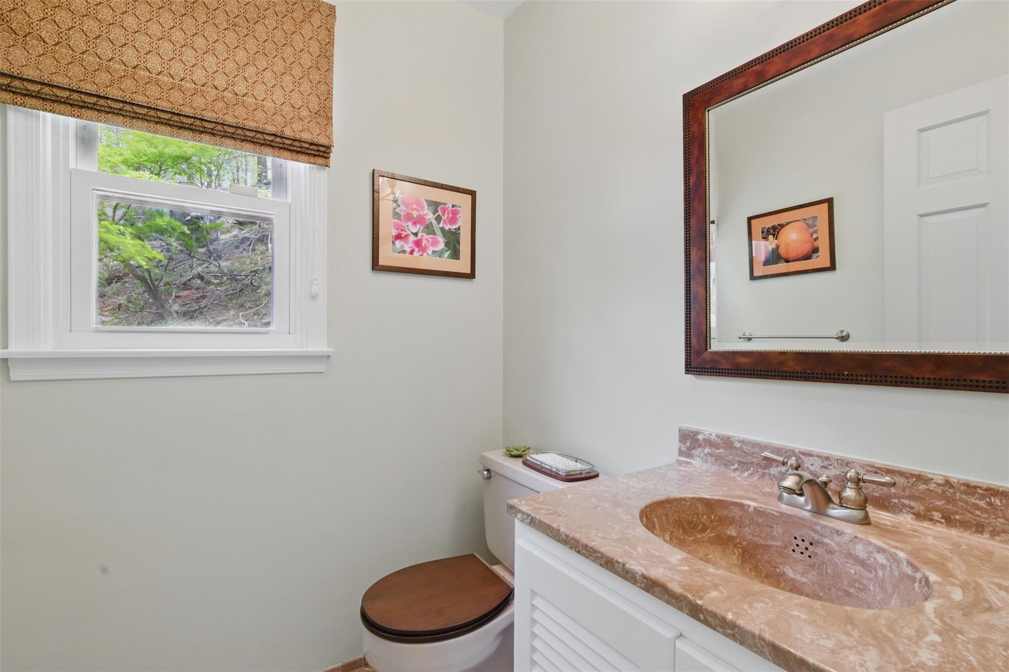 33 Mulligan Lane, Irvington, New York image 16