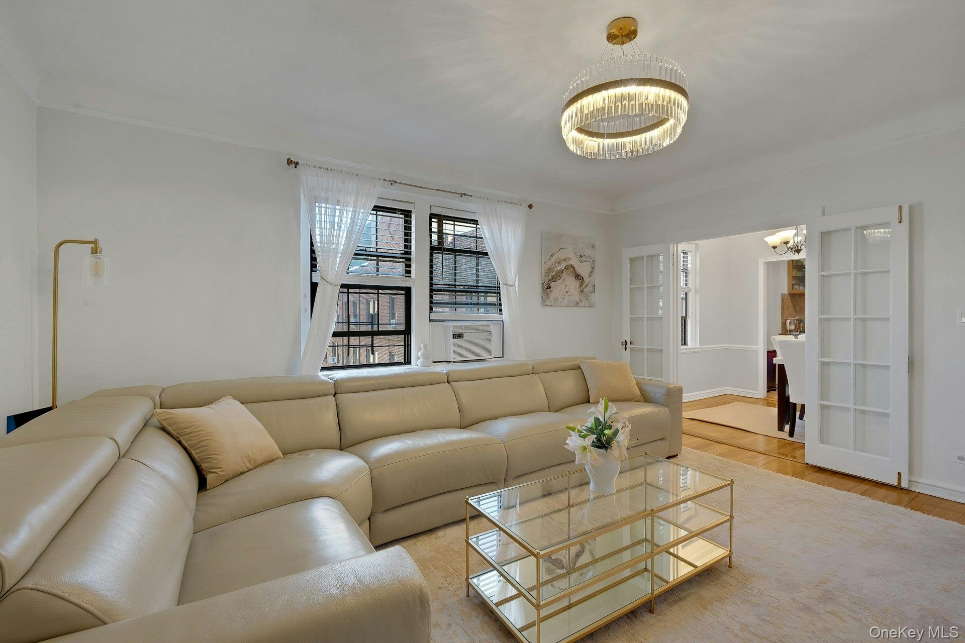 Scarsdale, New York 10583, United States, 2 Bedrooms Bedrooms, ,1 BathroomBathrooms,Residential,Active,222915