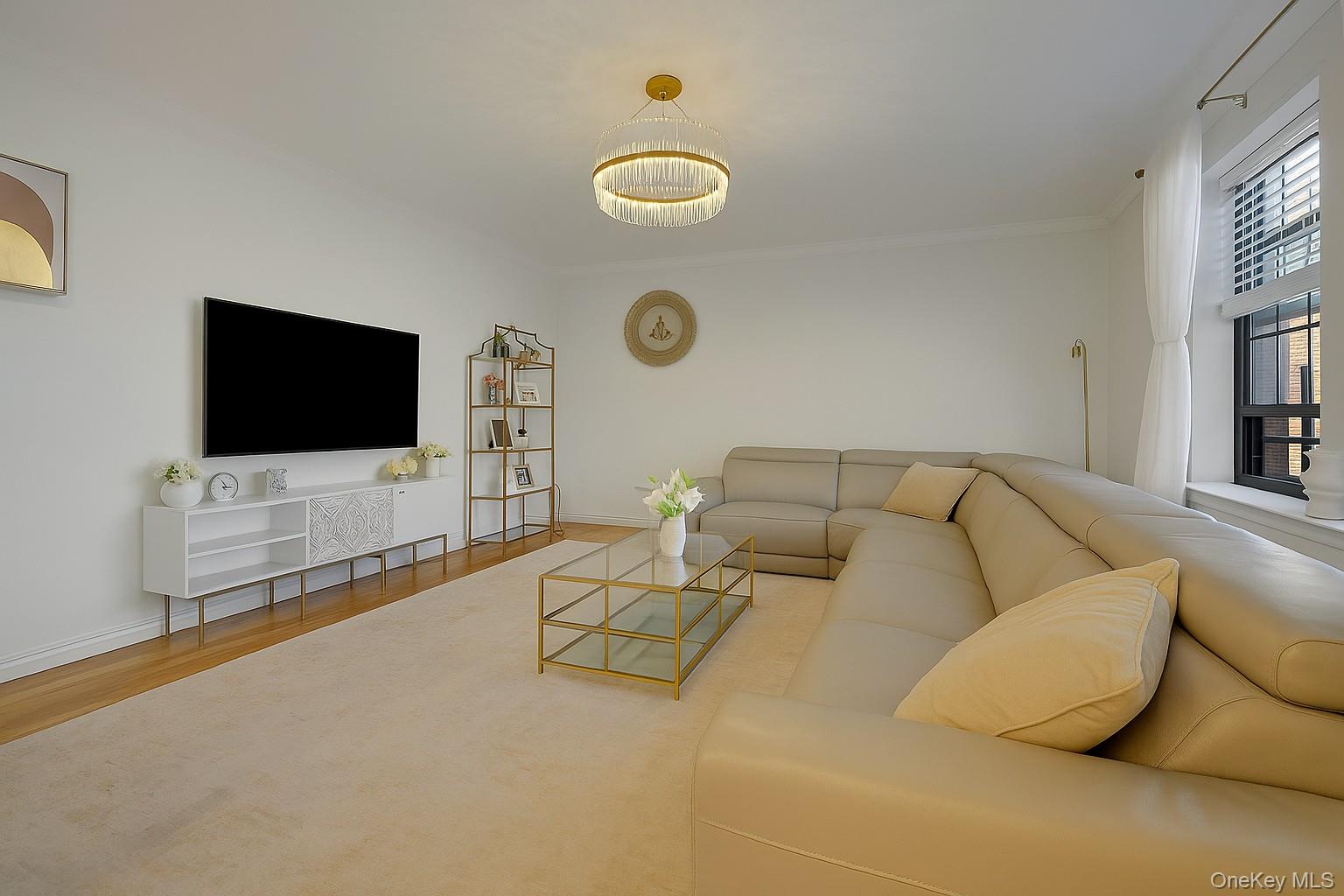 Scarsdale, New York 10583, United States, 2 Bedrooms Bedrooms, ,1 BathroomBathrooms,Residential,Active,222915