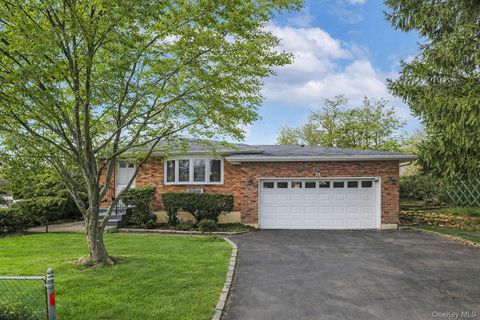 Photo of 11 Broadway, Ronkonkoma, NY 11779 (MLS # 970827)