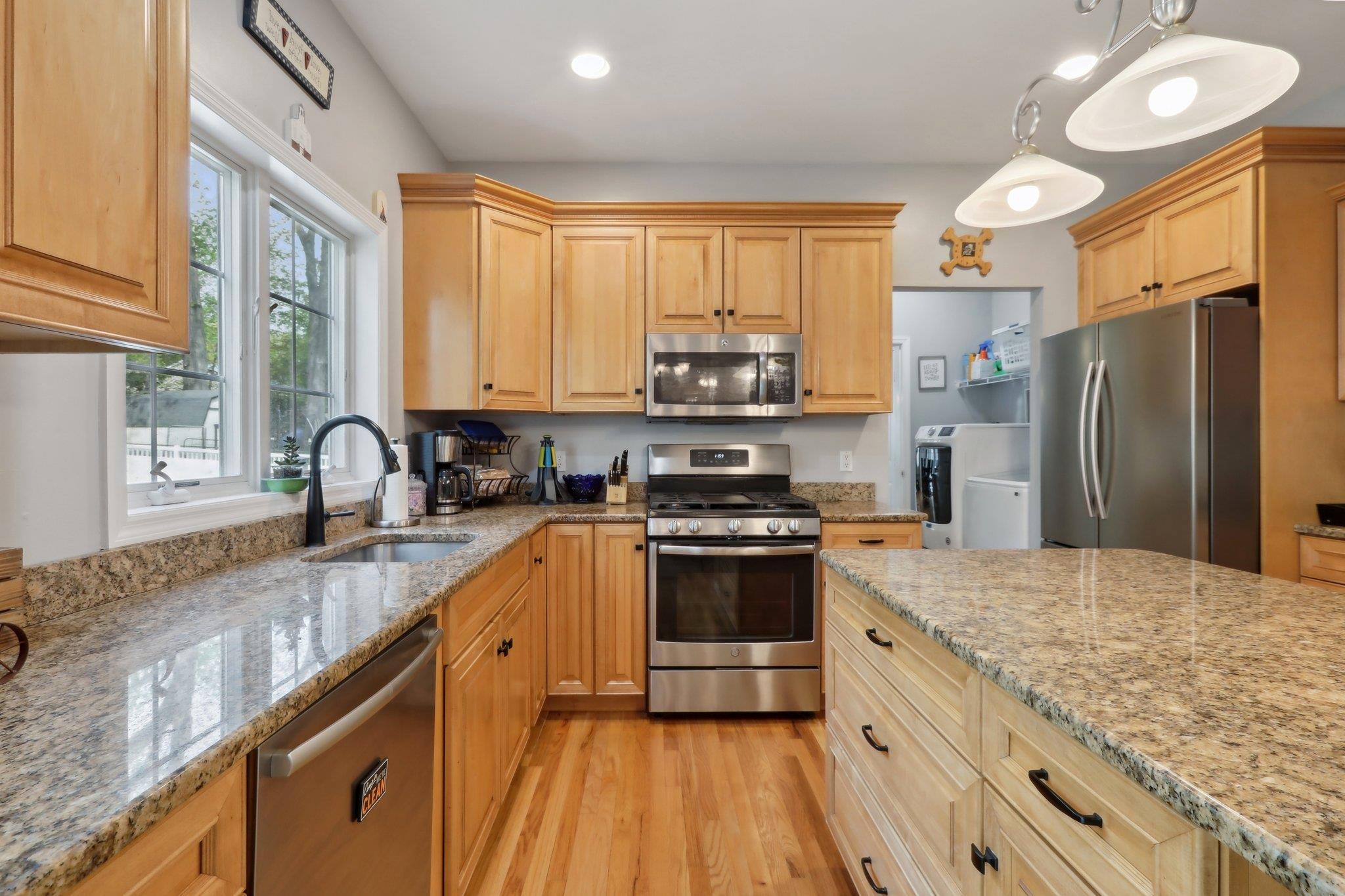 27 Lindbergh Lane, New City, New York image 12