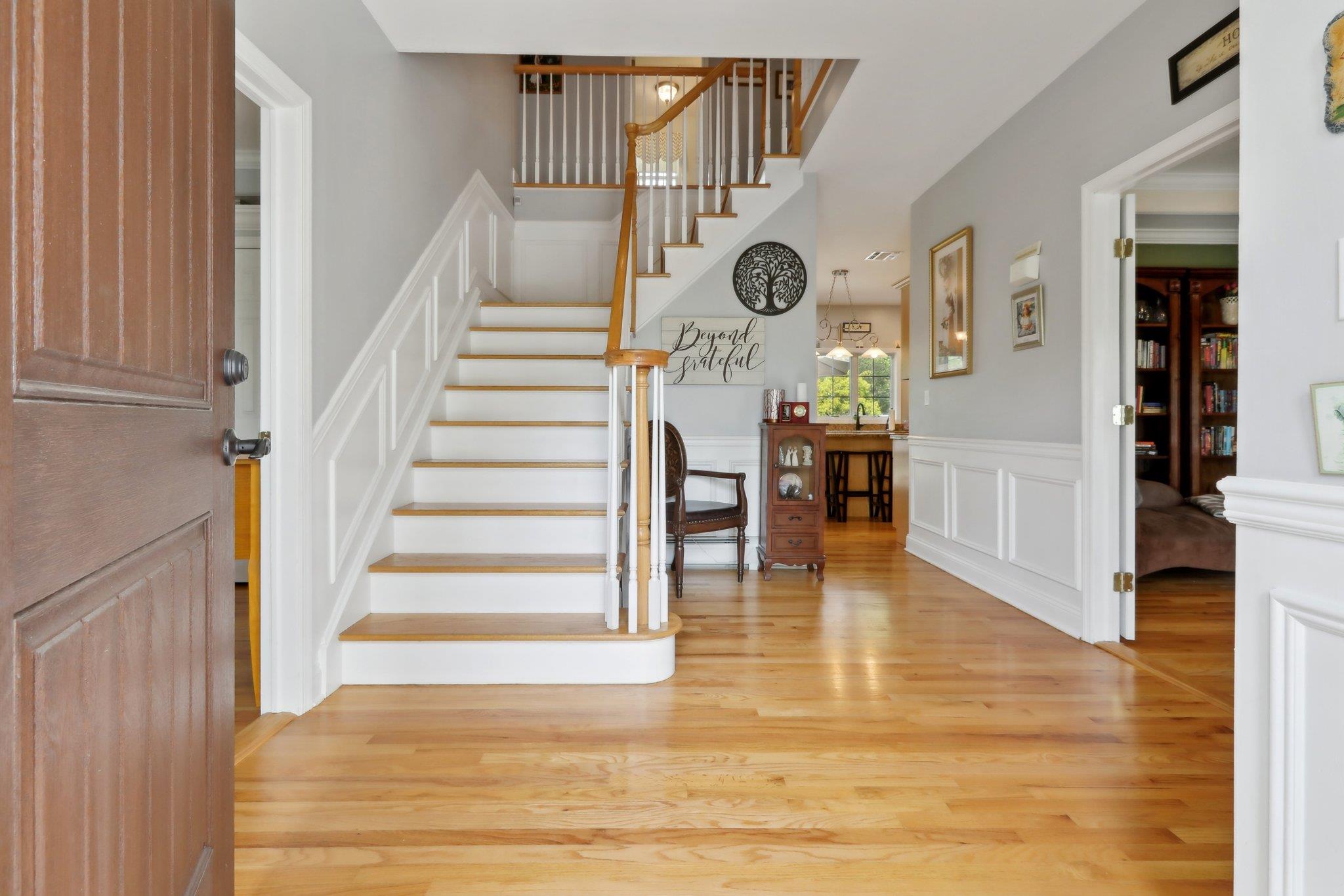 27 Lindbergh Lane, New City, New York image 4