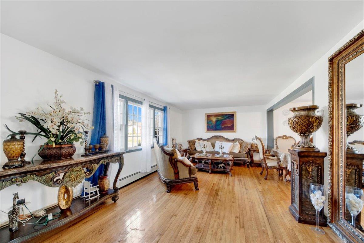 229 Commonwealth Avenue, Mount Vernon, New York image 5