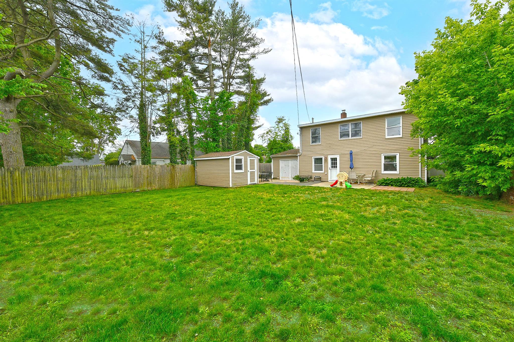 335 Orchid Road, Levittown, New York image 21