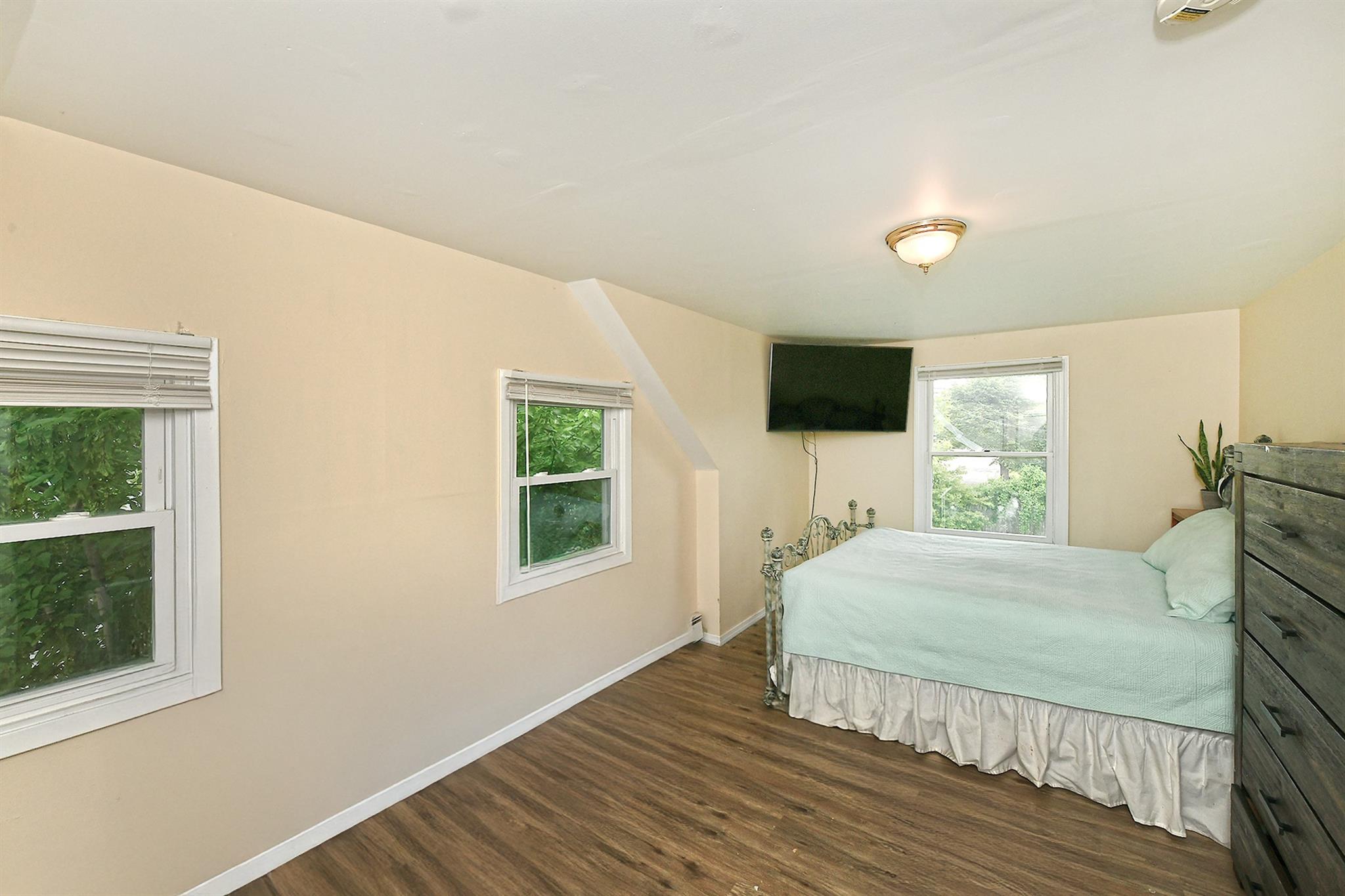 335 Orchid Road, Levittown, New York image 13