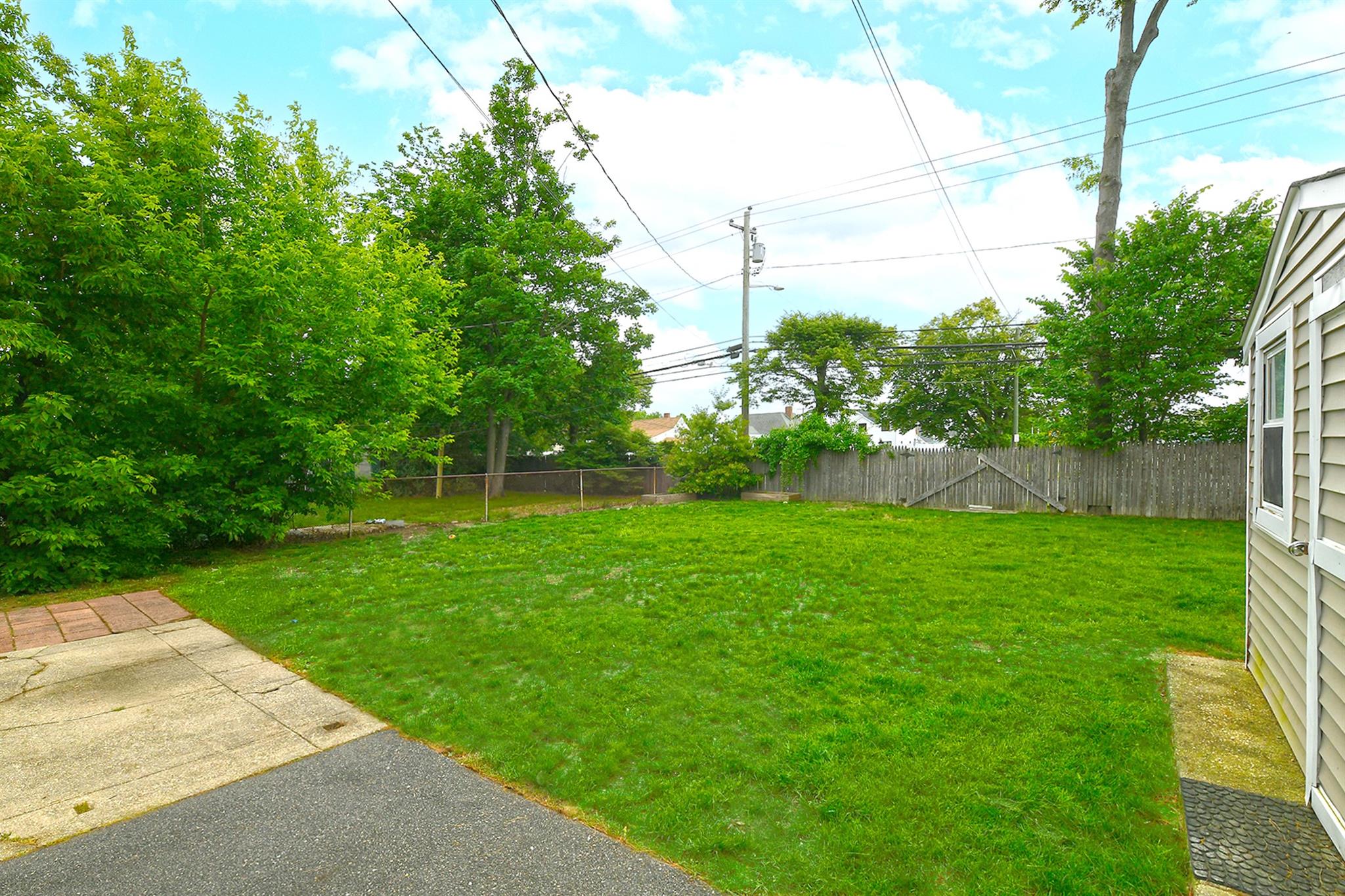 335 Orchid Road, Levittown, New York image 19
