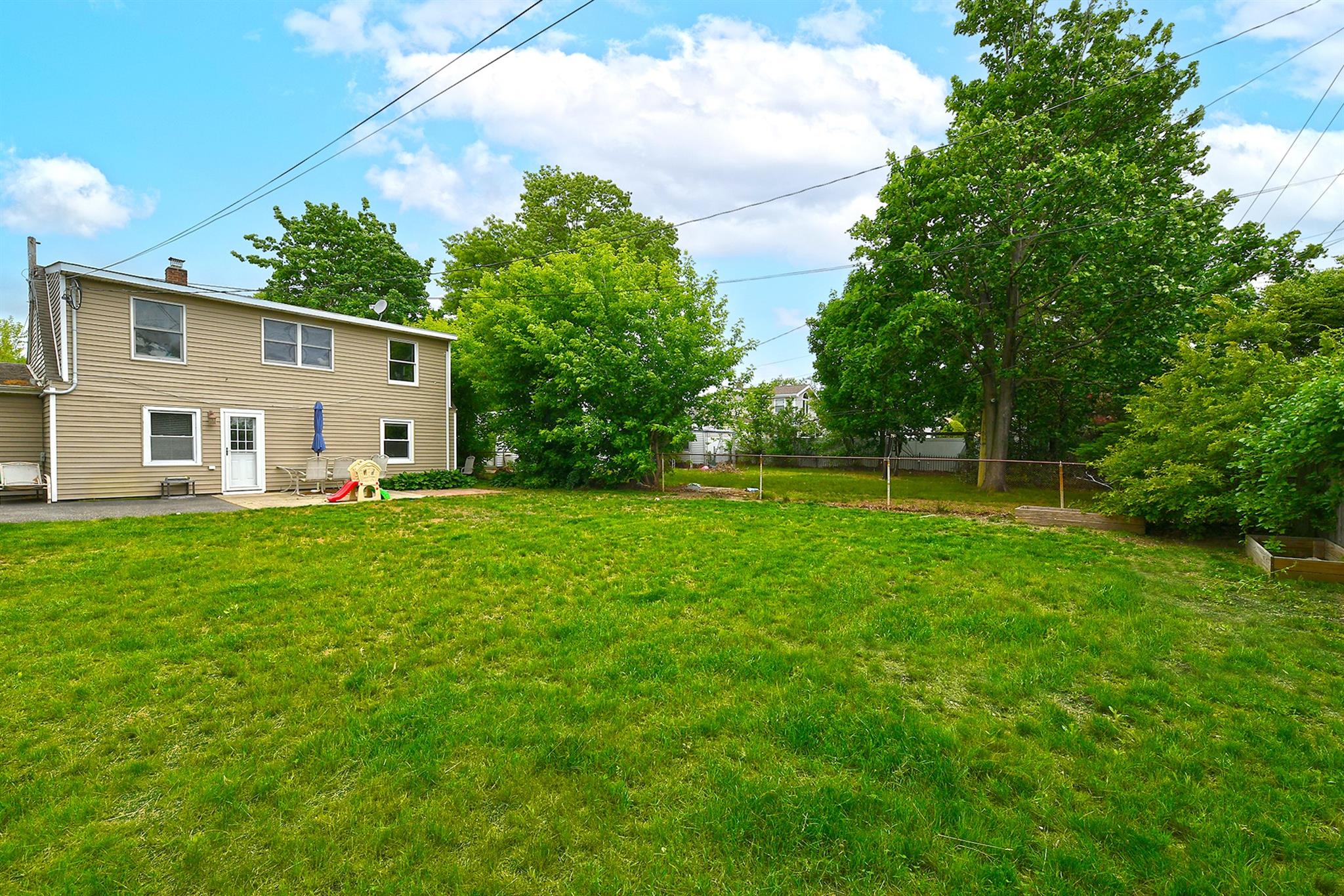 335 Orchid Road, Levittown, New York image 23