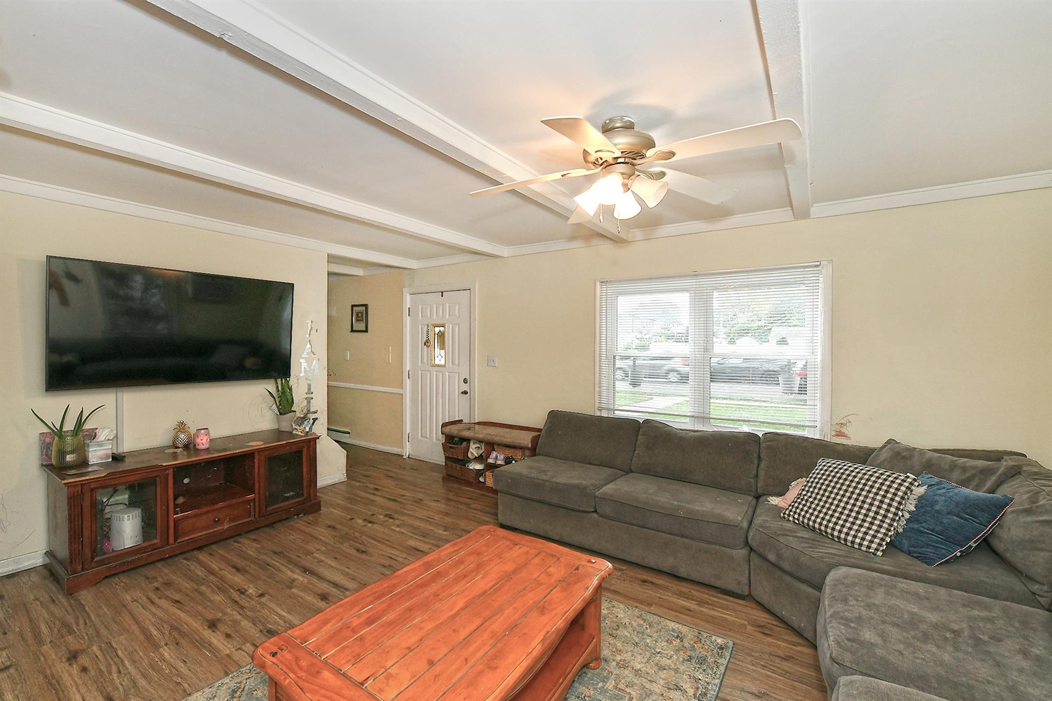 335 Orchid Road, Levittown, New York image 8