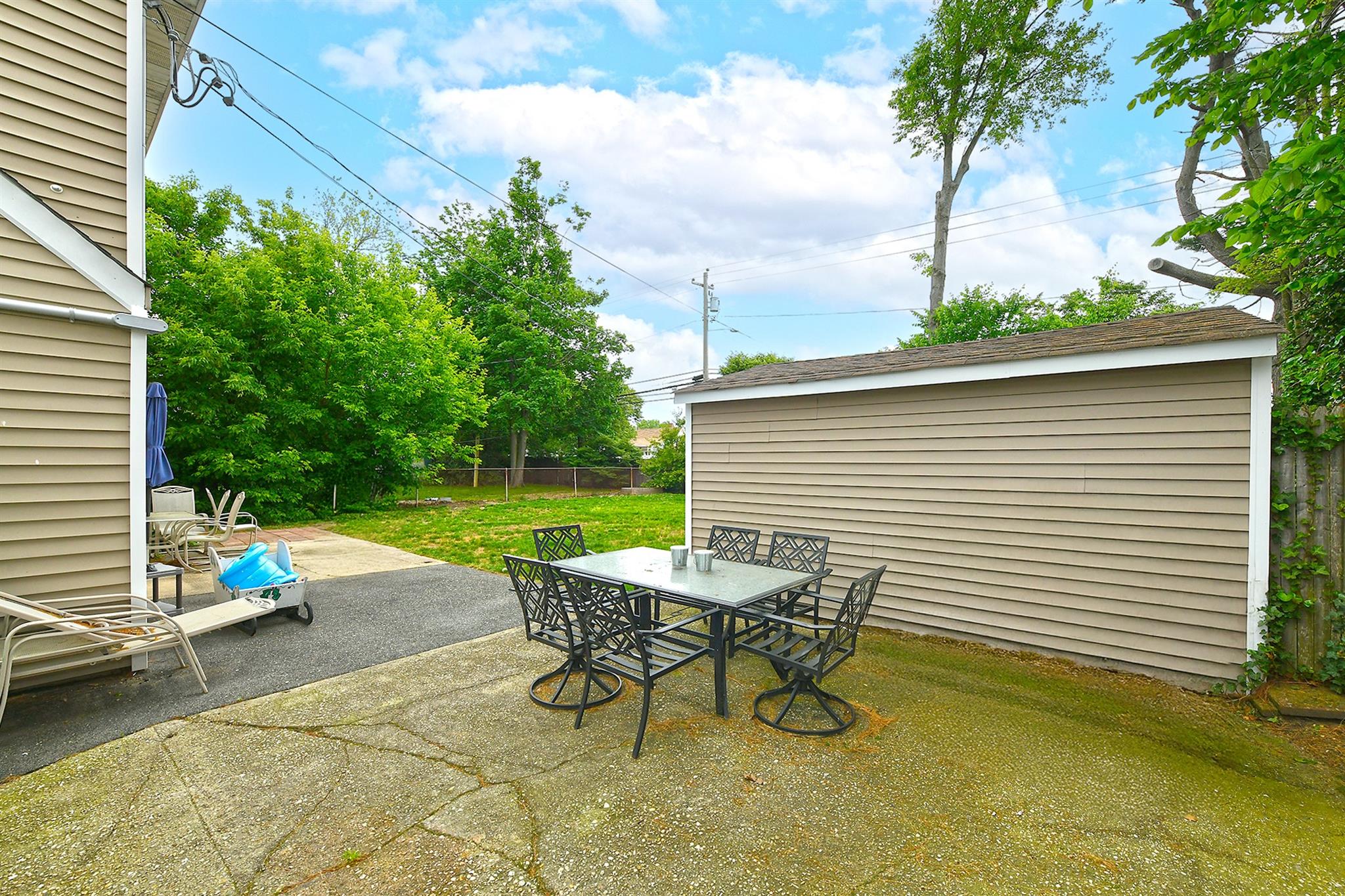 335 Orchid Road, Levittown, New York image 18