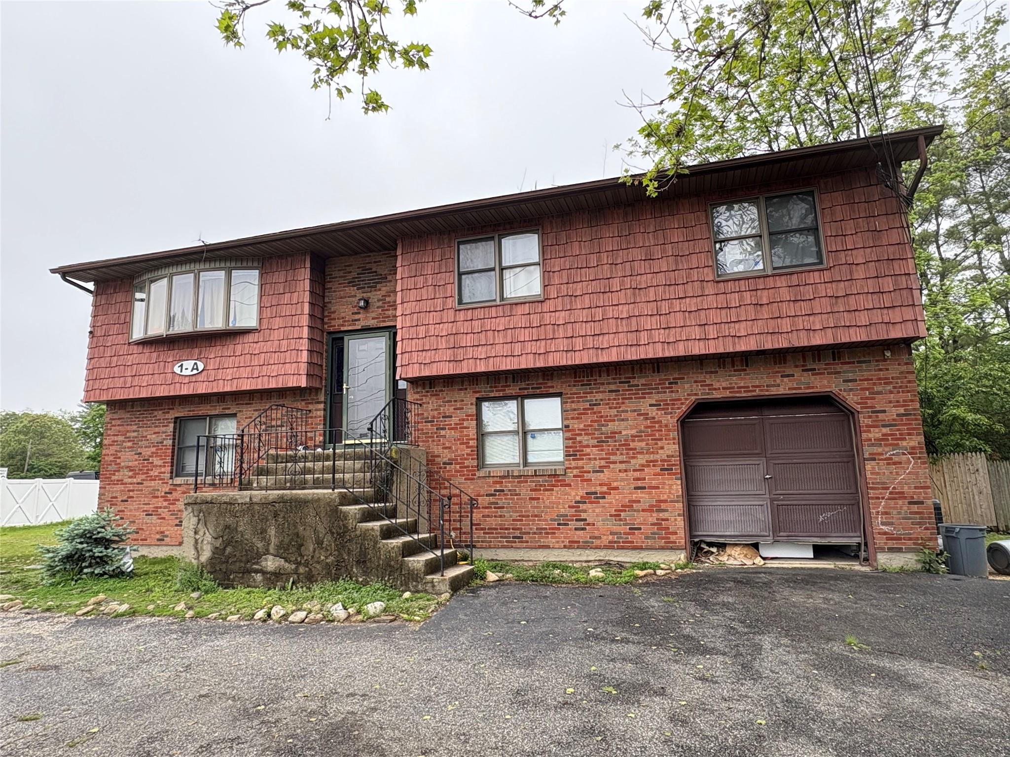 Property for Sale at New Highway, Commack, Hamptons, NY - Bedrooms: 5 
Bathrooms: 4  - $750,000