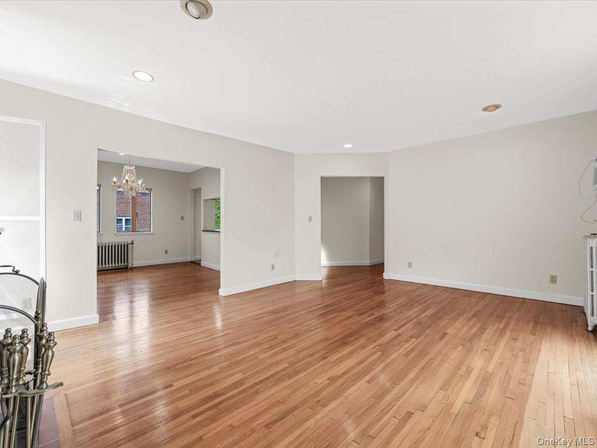 215 MIDDLE NECK Road 3A - BUILDING 8