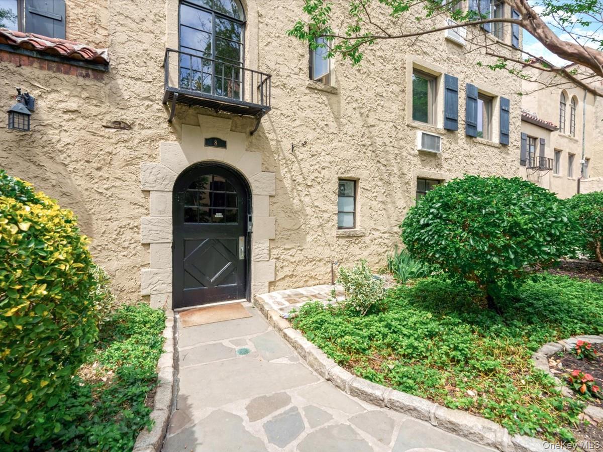 215 MIDDLE NECK Road 3A - BUILDING 8