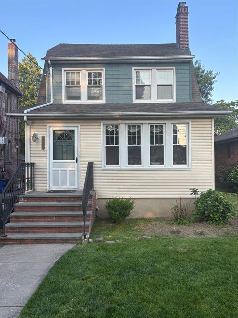 3211 171st Street Flushing NY 11358