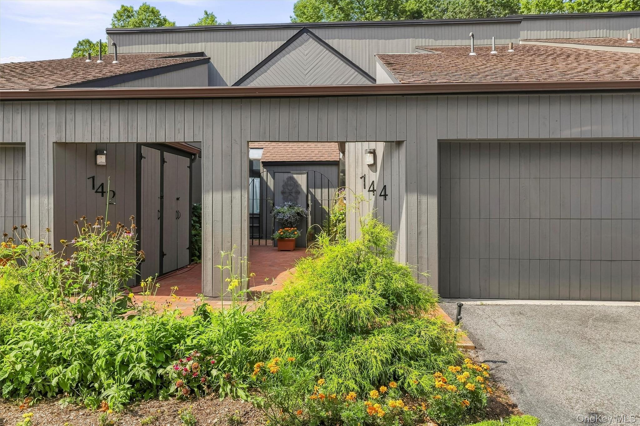 144 Stone Oaks Drive