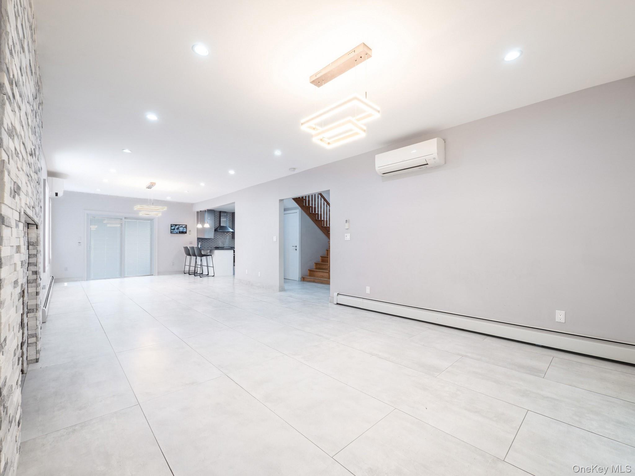 83-34 116th Street - Photo 3